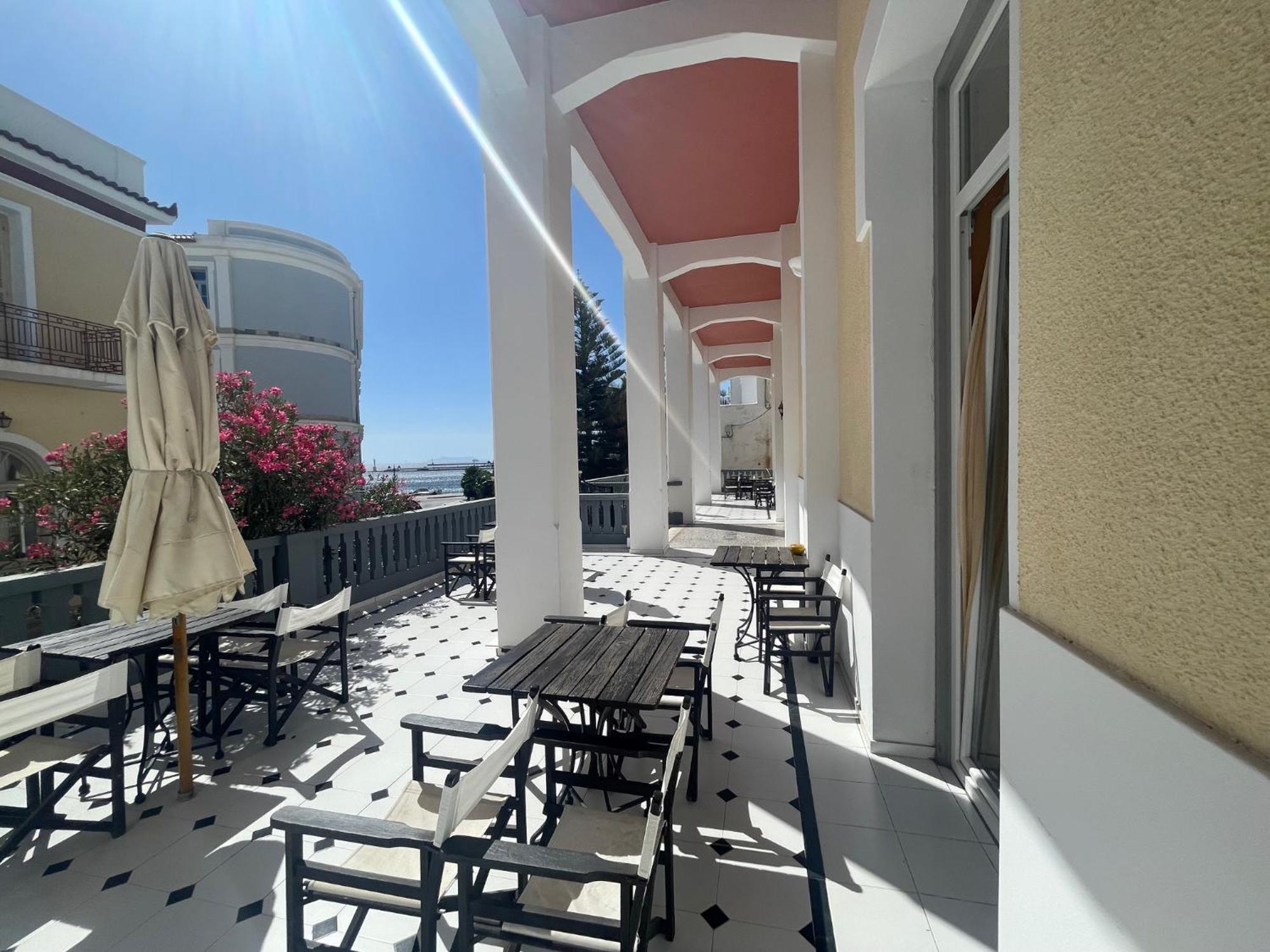 Tinion Urban Hotel Тинос Екстериор снимка
