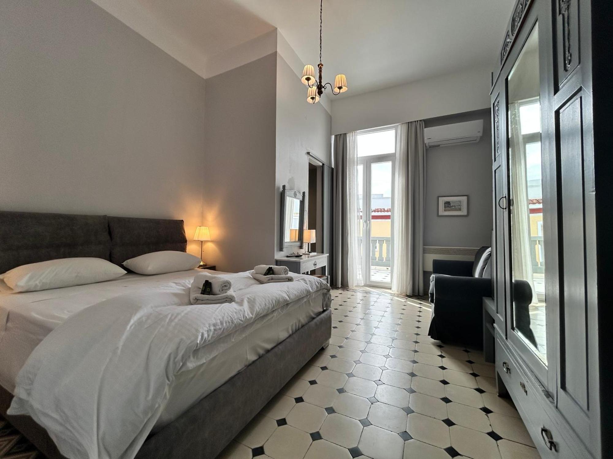 Tinion Urban Hotel Тинос Екстериор снимка