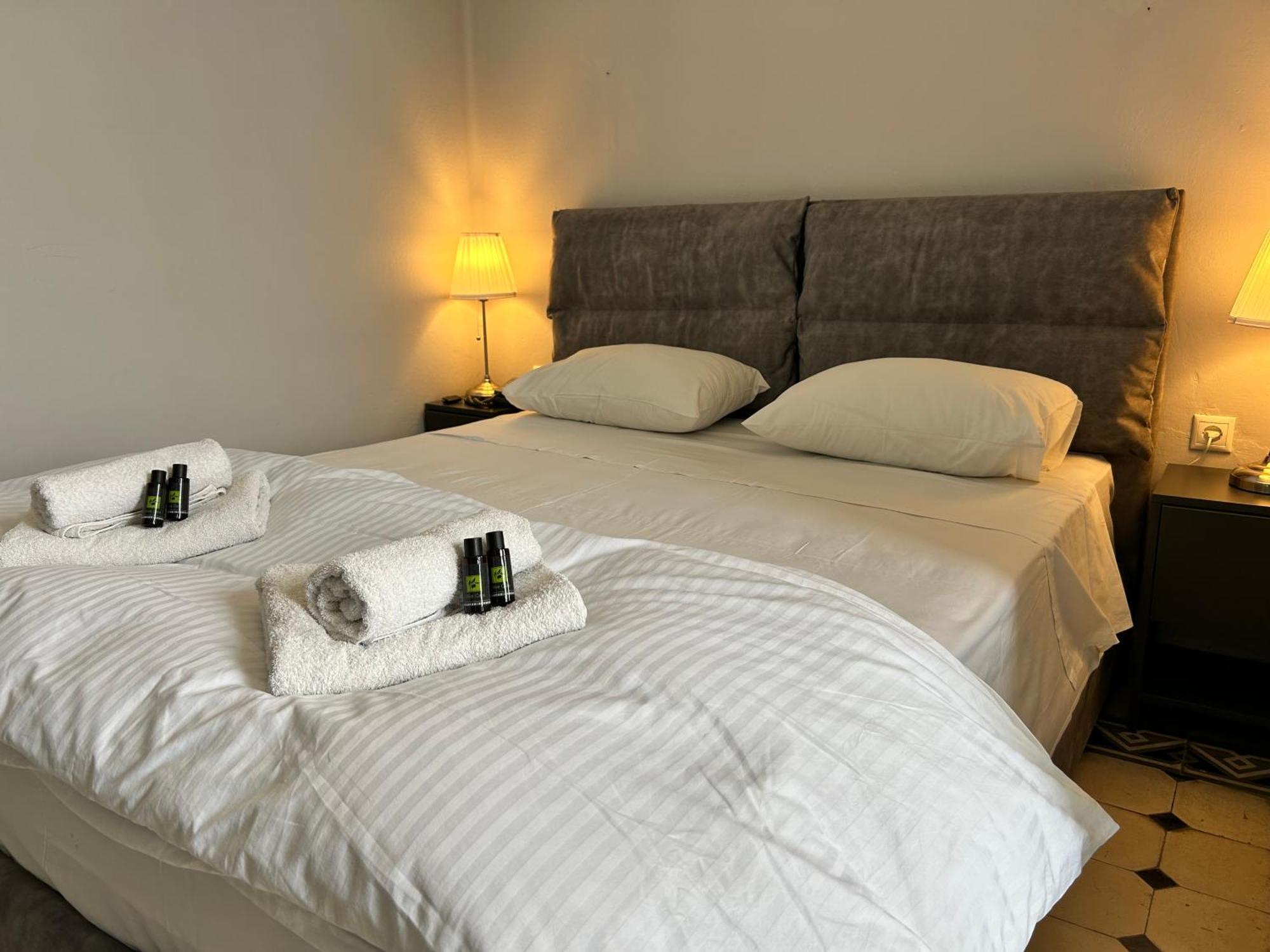 Tinion Urban Hotel Тинос Екстериор снимка